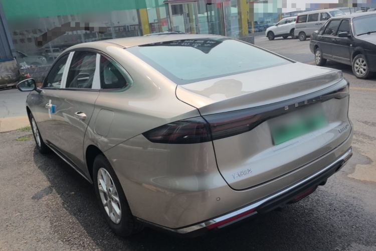 Geely Galaxy Stellar 6 2026 — 4