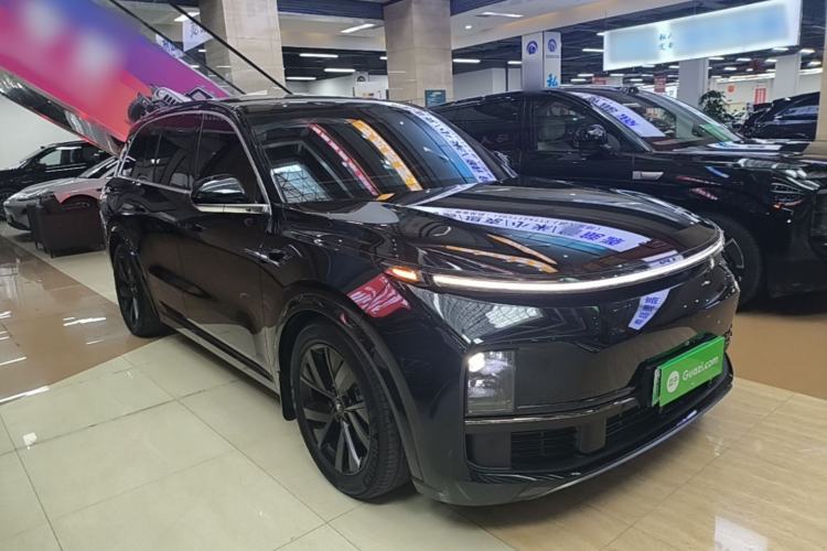 Li Auto L8 2023 — 3