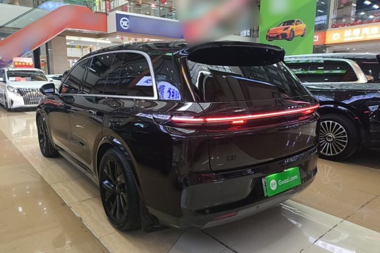 Li Auto L8 2023 — 4