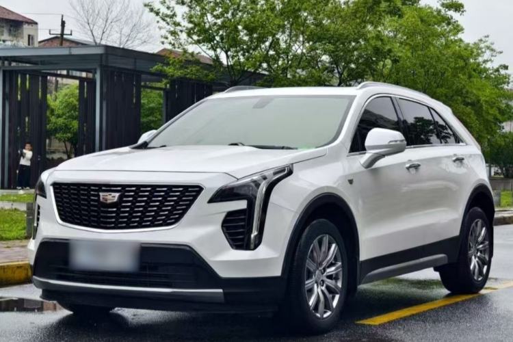 Cadillac XT4 2021 — фото 1