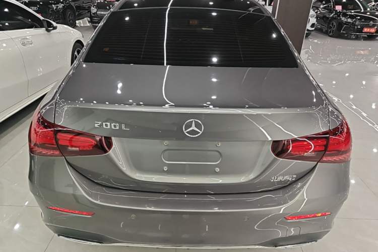 Mercedes-Benz A 200 L 2023 — фото 5