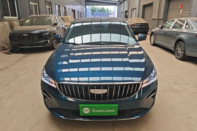 Geely Emgrand 2026 — 2