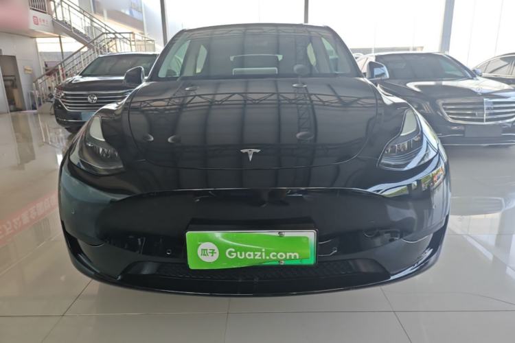 Tesla Model Y 2022 — 2
