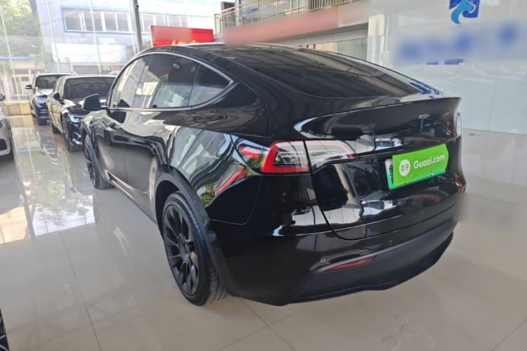 Tesla Model Y 2022 — 4