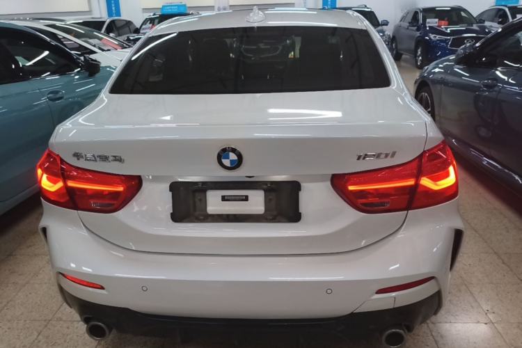 BMW 120i 2020 — 5