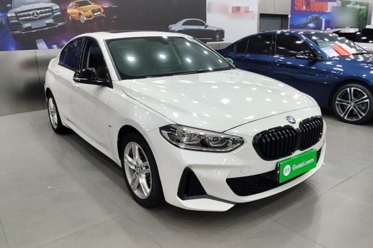 BMW 120i 2023 — фото 3