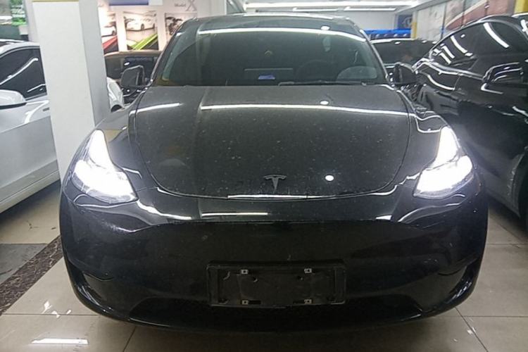 Tesla Model Y 2022 — 2