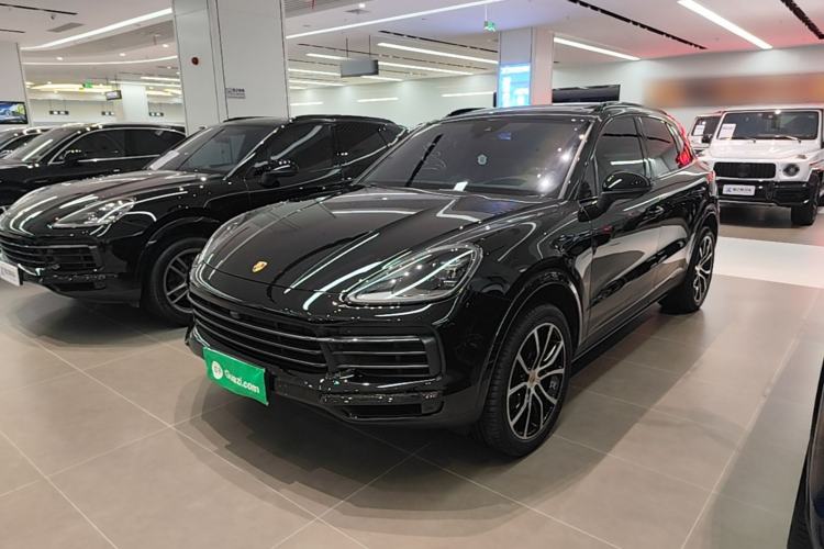 Porsche Cayenne 2023 — фото 1