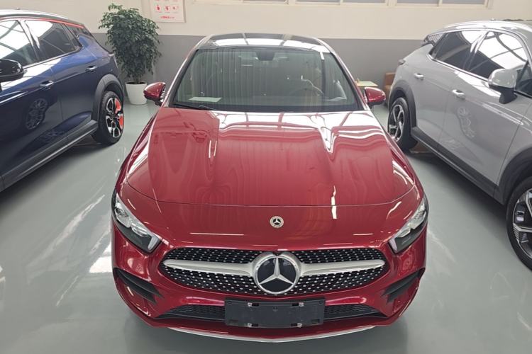 Mercedes-Benz A 200 L 2021 — 2