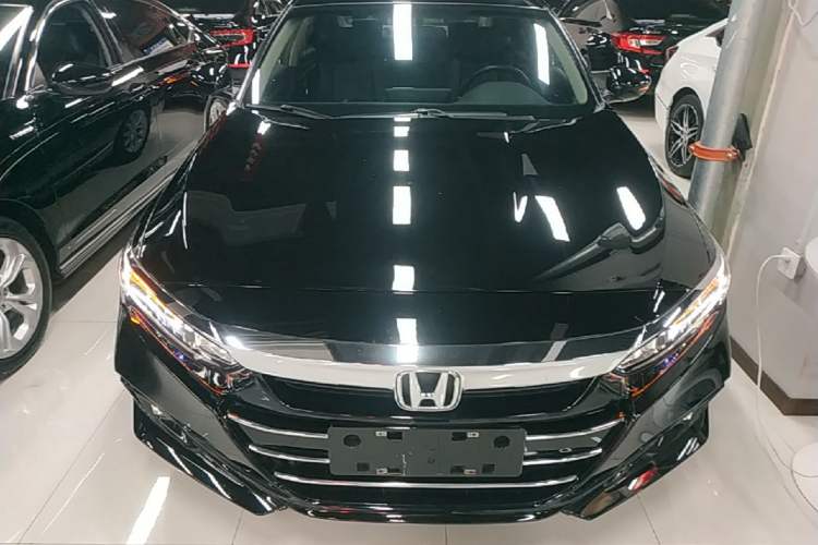 Honda Accord 2022 — фото 2