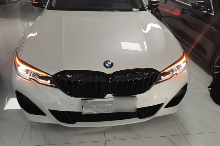 BMW 325Li 2022 — 2