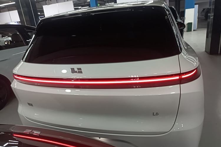Li Auto L6 2024 — 5