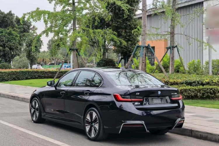 BMW i3 2025 — фото 4