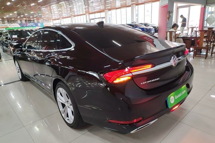 Buick LaCrosse 2022 — 4