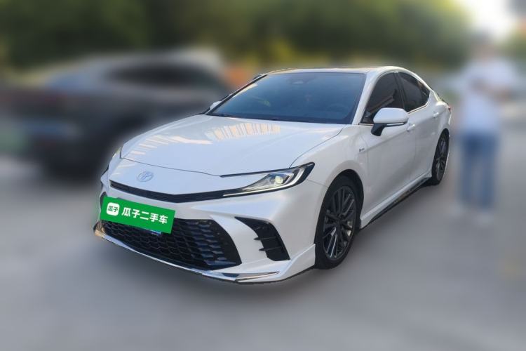 Toyota Camry 2024 — фото 1