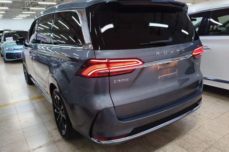 Roewe iMAX8 2023 — 4