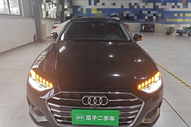Audi A4 2021 — 2