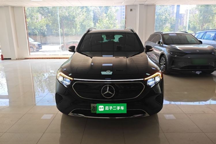 Mercedes-Benz EQB 260 2022 — 2