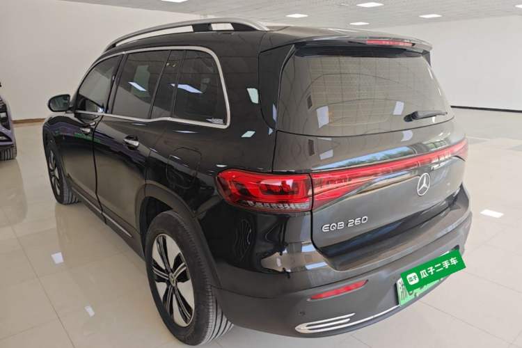 Mercedes-Benz EQB 260 2022 — 4