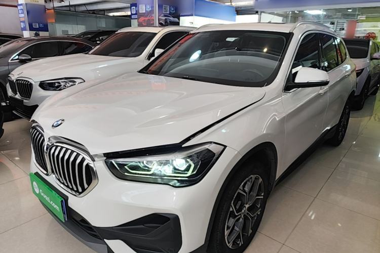 BMW X1 2022 — фото 1