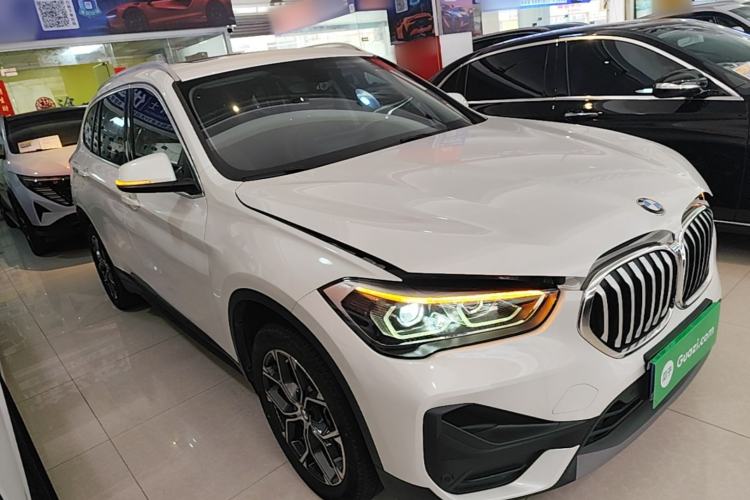 BMW X1 2022 — фото 3