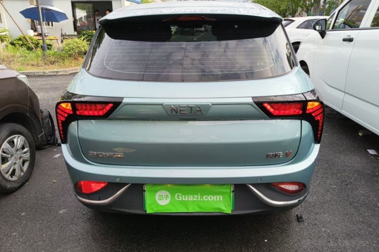 Neta V 2022 — 5