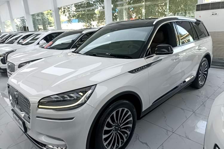 Lincoln Aviator 2020 — фото 1