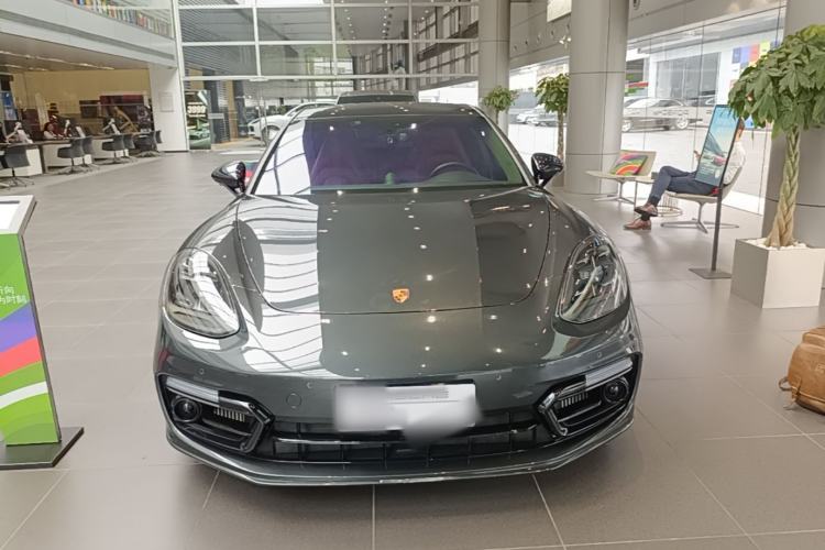 Porsche Panamera 2023 — 2