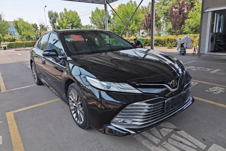 Toyota Camry 2019 — 3