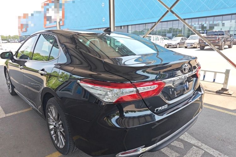 Toyota Camry 2019 — 4
