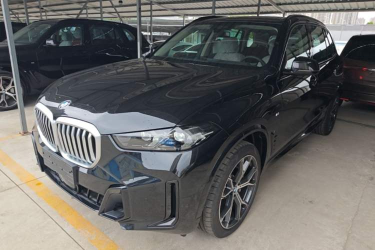 BMW X5 2026 — фото 1