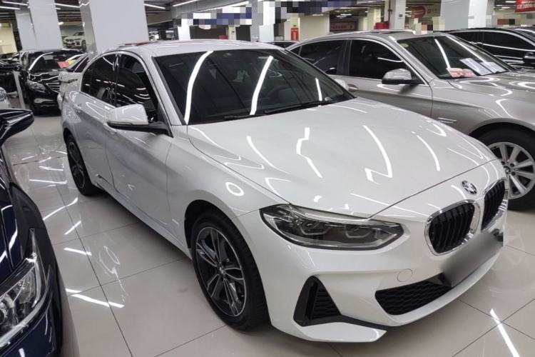 BMW 120i 2021 — фото 3