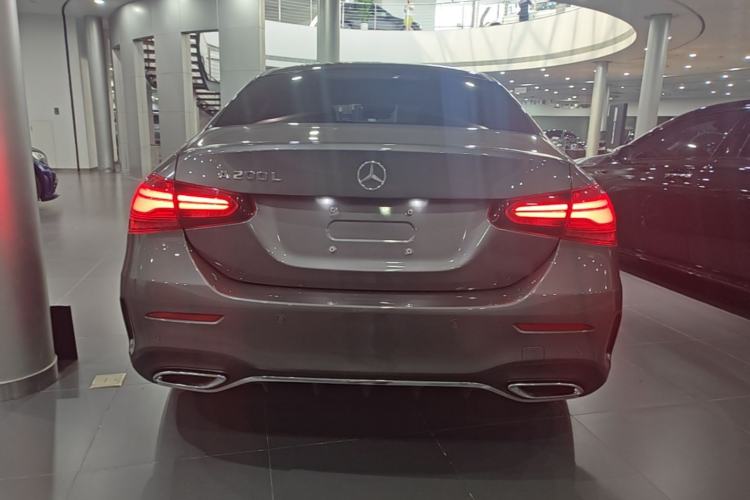 Mercedes-Benz A 200 L 2023 — фото 5