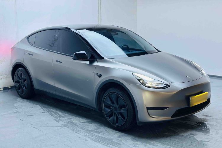 Tesla Model Y 2024 — фото 3