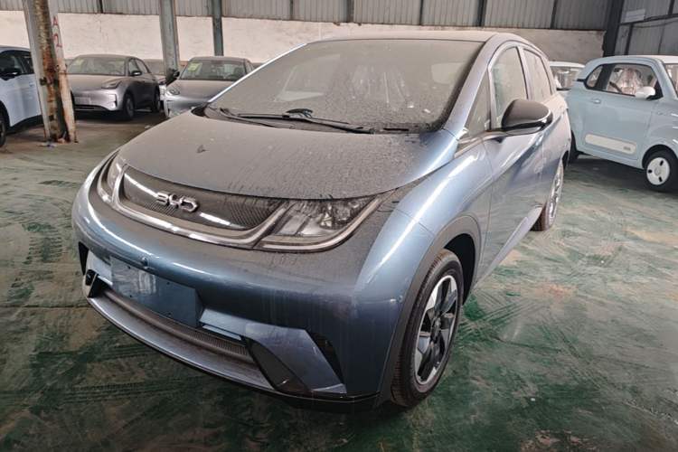 BYD Dolphin 2025 — фото 1