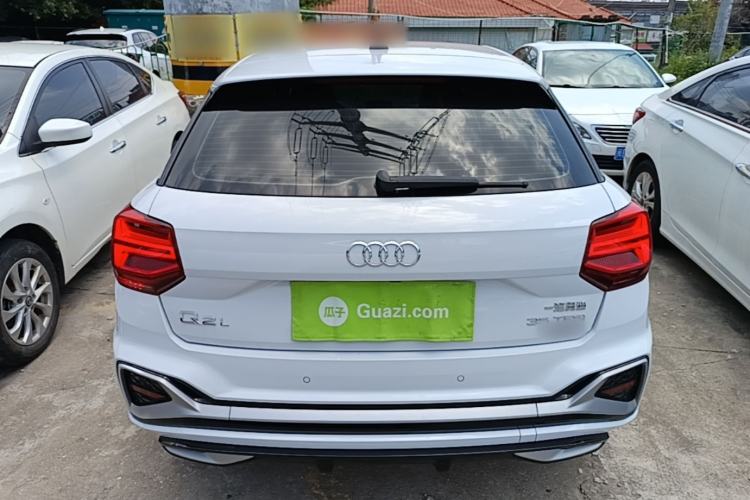 Audi Q2L 2022 — 5