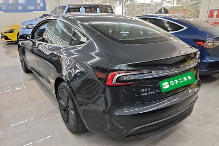 Tesla Model 3 2025 — 4