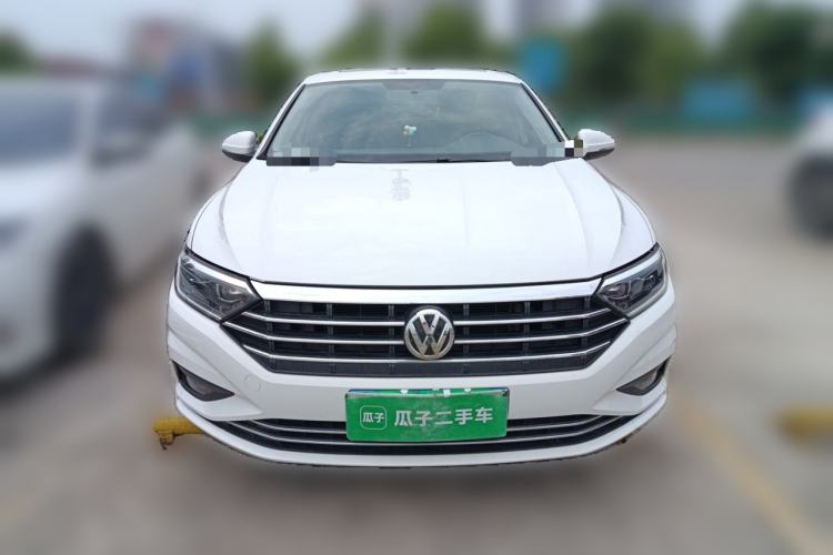 Volkswagen Sagitar 2019 — 2