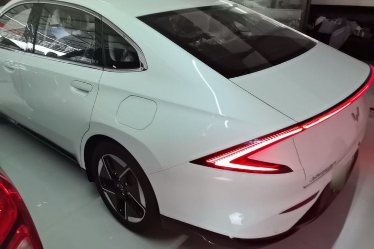 Wuling Xingguang 2025 — 4