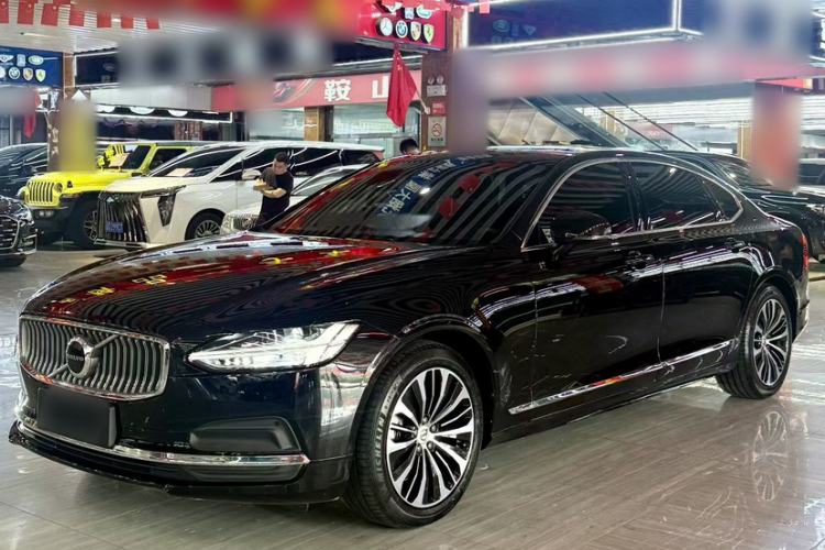 Volvo S90 2024 — фото 1