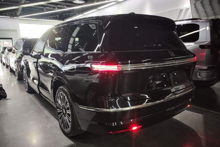 NIO ES8 2026 — 4
