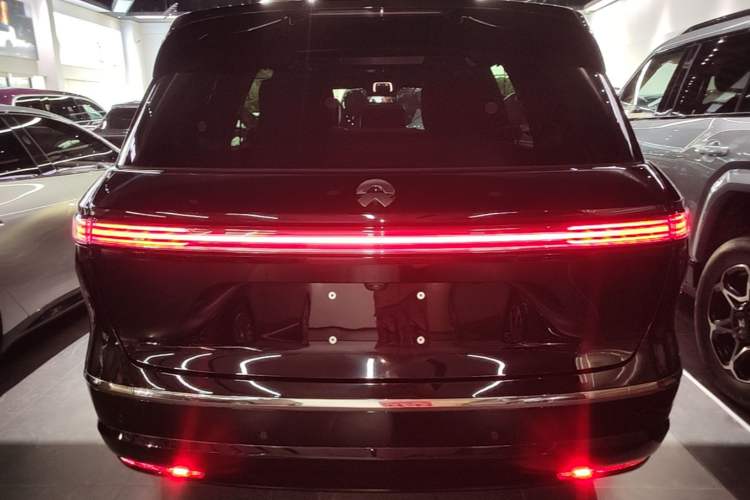 NIO ES8 2026 — 5