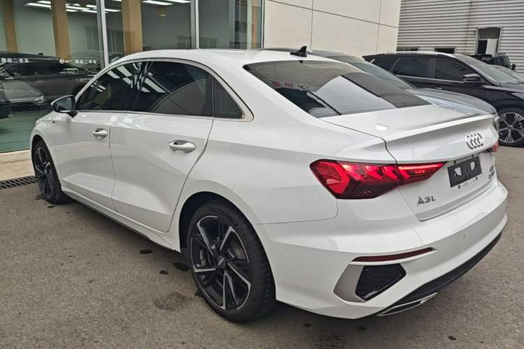 Audi A3 2021 — 4
