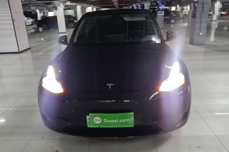Tesla Model Y 2022 — 2