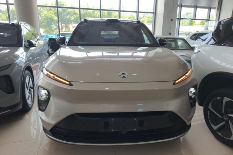 NIO ES8 2023 — 2
