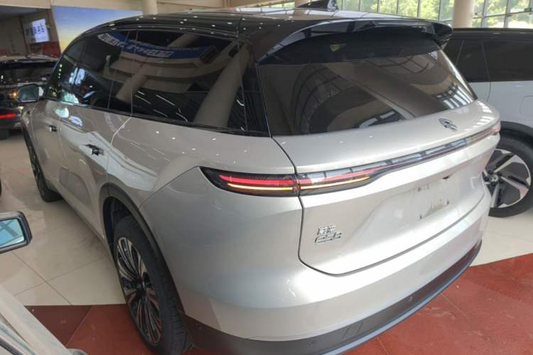 NIO ES8 2023 — 4