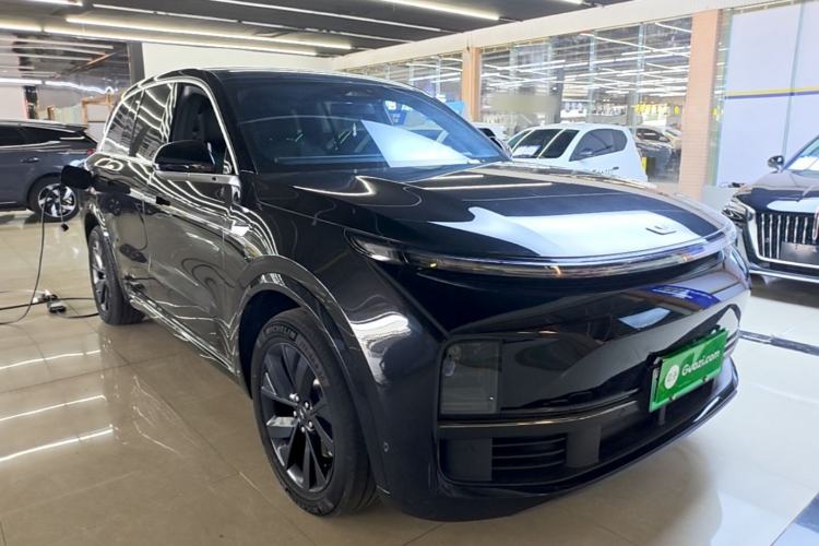 Li Auto L8 2023 — 3