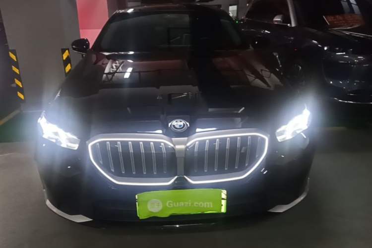 BMW i5 2024 — 2