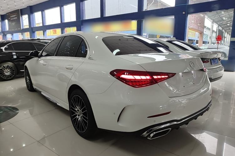 Mercedes-Benz C 200 L 2023 — 4