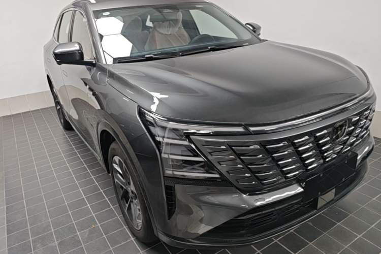 ChangAn CS75 PLUS 2025 — фото 3